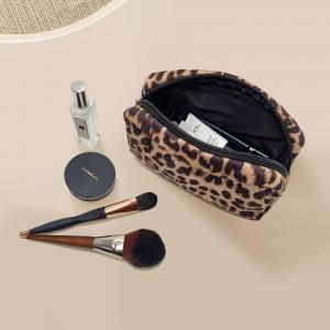 Custom Logo Leopard Print Large Capacity Cosmetic Bag New Cute Fashion Zipper Portable Travel Storage